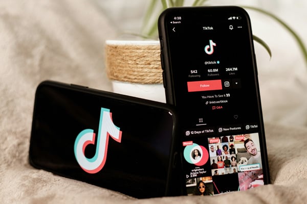 The Right Time to Refresh: How Food Brands Keep Their Social Edge